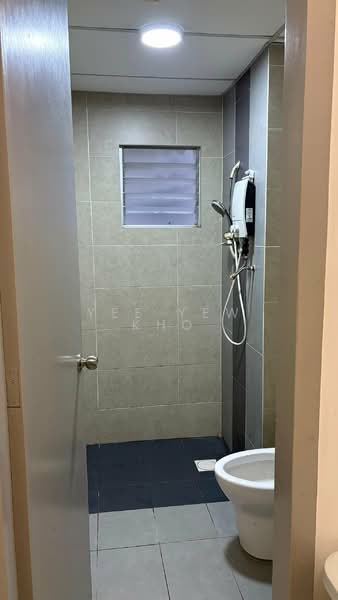 Condominium for Rent at Kiara Residence 2 (Residensi Kiara Jalil 2) - Yee Yew Kho - Bathroom - PropertyGuru.com.my