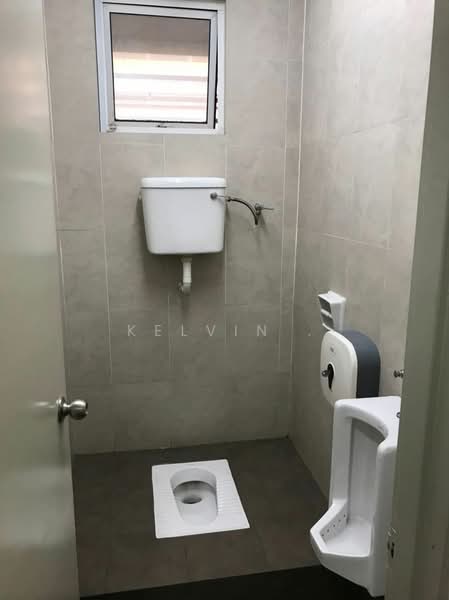 Office for Rent in Kota Damansara (Selangor) - Kelvin . - Bathroom - PropertyGuru.com.my