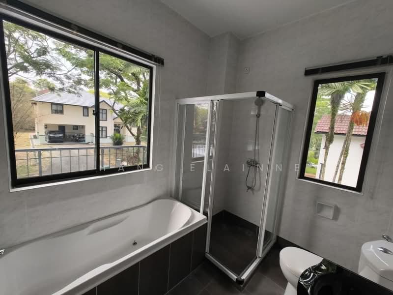 Bungalow for Sale in Leisure Farm (Gelang Patah) - Phang Elainne - Bathroom - PropertyGuru.com.my