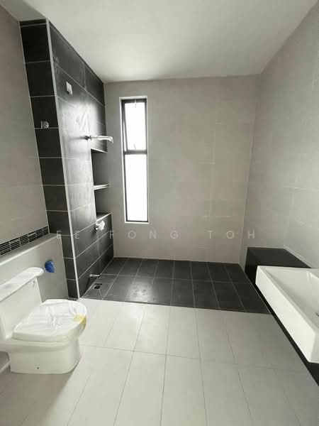 Rumah Teres 2 Tingkat untuk Dijual di Taman Desa Tebrau (Tebrau) - Ee Fong Toh - Bathroom - PropertyGuru.com.my