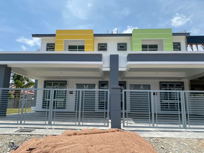 Rumah Teres 2 Tingkat untuk Dijual di Taman Cheng Setia (Cheng) - Carman Lua - Exterior - PropertyGuru.com.my