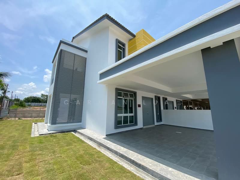 Rumah Teres 2 Tingkat untuk Dijual di Taman Cheng Setia (Cheng) - Carman Lua - Exterior - PropertyGuru.com.my