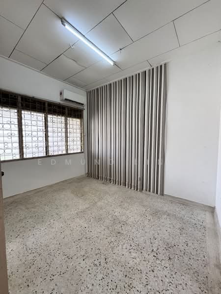 1-storey Terraced House for Rent in Taman Pelangi (Johor Bahru) - Edmund Ling - PropertyGuru.com.my