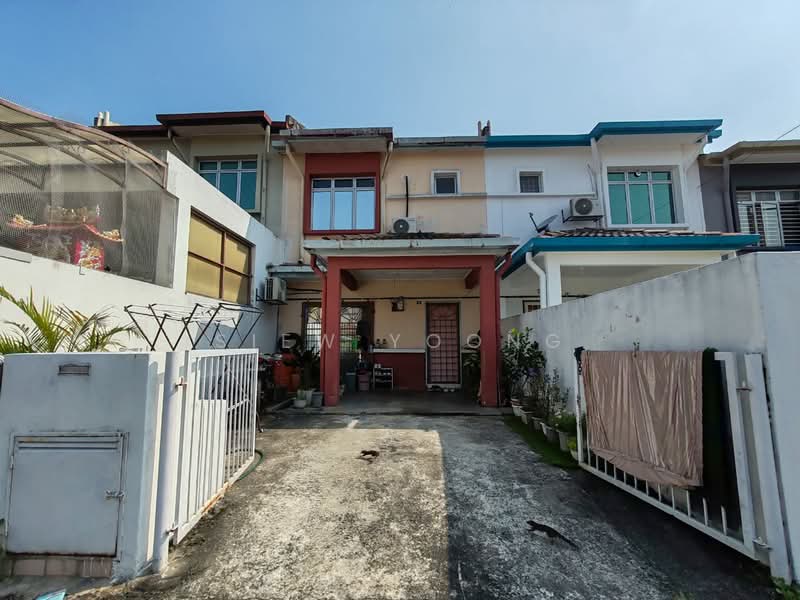 Rumah Teres 2 Tingkat untuk Dijual di Taman Lestari Putra (Seri Kembangan) - Siew Yoong - Exterior - PropertyGuru.com.my