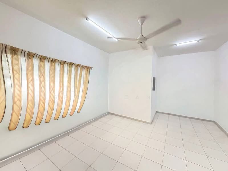 2-storey Terraced House for Sale in Kuala Selangor (Selangor) - Ashraff Daniel - Interior - PropertyGuru.com.my