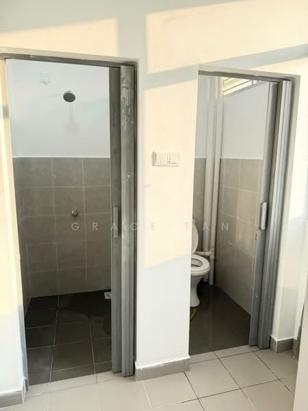 Pangsapuri untuk Disewa di Residensi Kecapi - Grace Tan - Bathroom - PropertyGuru.com.my
