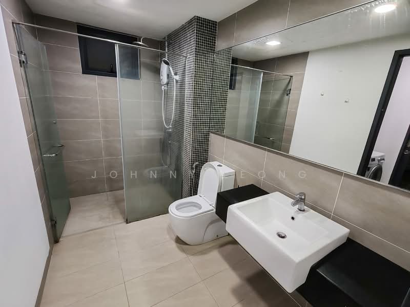 Pangsapuri untuk Disewa di V Residence Suites @ Sunway Velocity - Johnny Leong - Bathroom - PropertyGuru.com.my