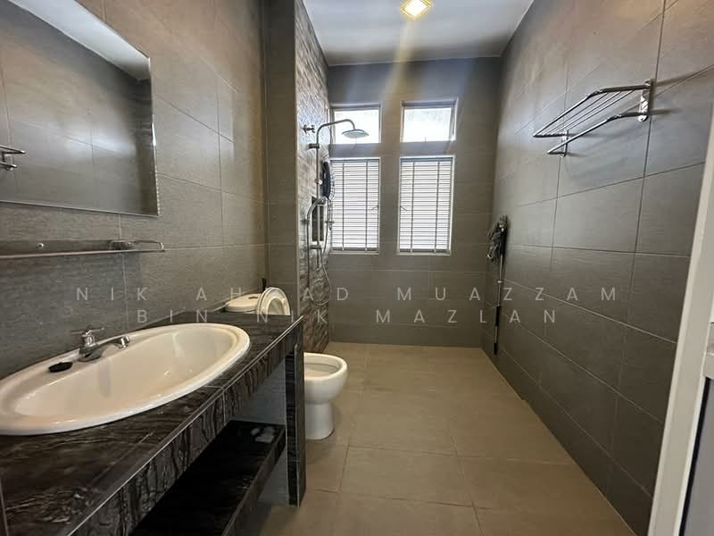 Rumah Banglo untuk Dijual di Taman Aman Perdana (Kapar) - Nik Ahmad Muazzam Bin Nik Mazlan - Bathroom - PropertyGuru.com.my