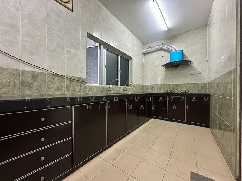 Rumah Banglo untuk Dijual di Taman Aman Perdana (Kapar) - Nik Ahmad Muazzam Bin Nik Mazlan - Kitchen - PropertyGuru.com.my