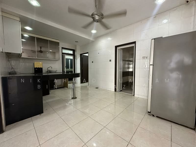 Rumah Banglo untuk Dijual di Taman Aman Perdana (Kapar) - Nik Ahmad Muazzam Bin Nik Mazlan - Kitchen - PropertyGuru.com.my