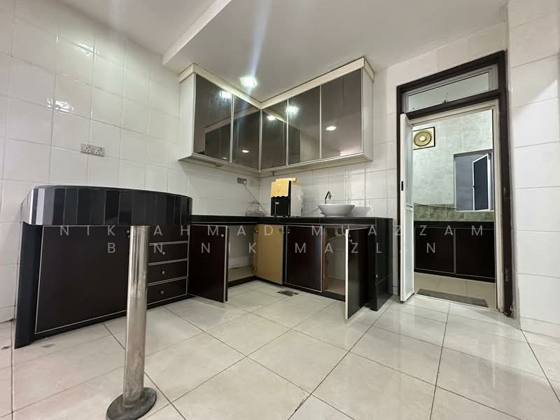 Rumah Banglo untuk Dijual di Taman Aman Perdana (Kapar) - Nik Ahmad Muazzam Bin Nik Mazlan - Kitchen - PropertyGuru.com.my