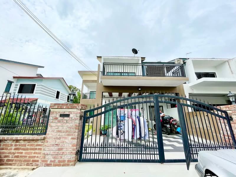 Rumah Teres 2 Tingkat untuk Dijual di Dengkil (Selangor) - Ashraff Daniel - Exterior - PropertyGuru.com.my