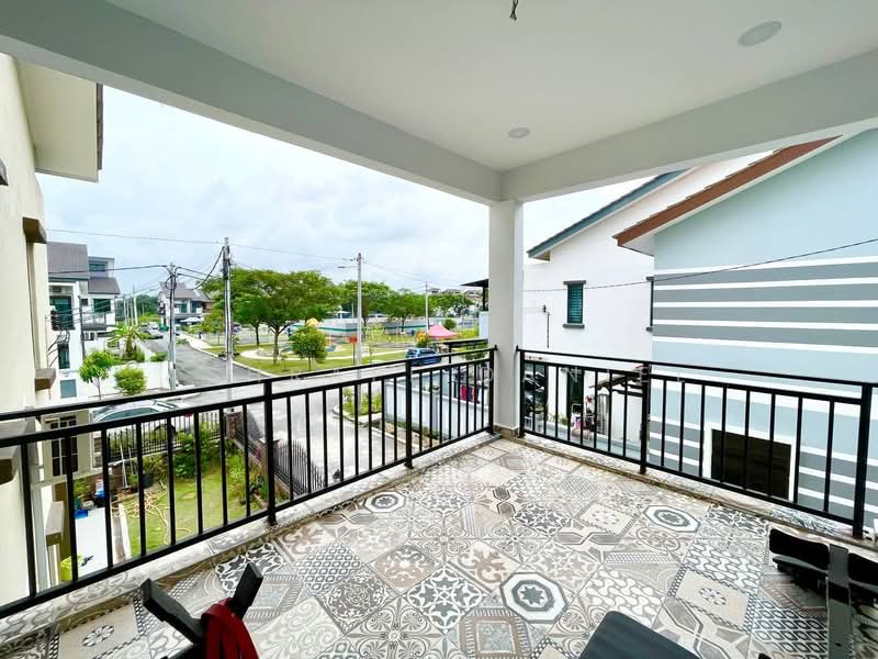 Rumah Teres 2 Tingkat untuk Dijual di Dengkil (Selangor) - Ashraff Daniel - Balcony - PropertyGuru.com.my