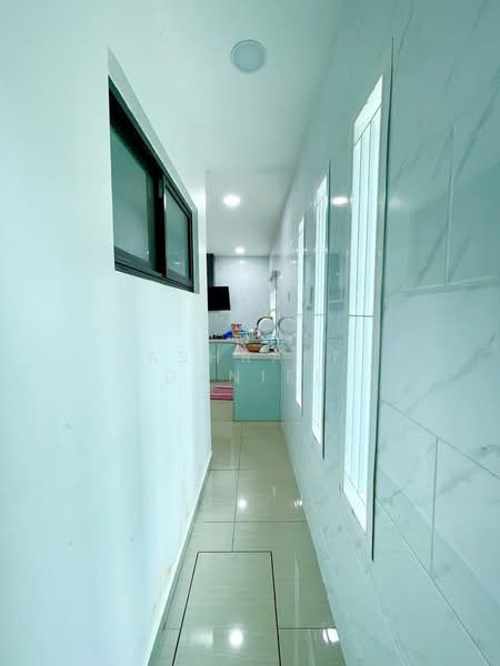 Rumah Teres 2 Tingkat untuk Dijual di Dengkil (Selangor) - Ashraff Daniel - Corridor - PropertyGuru.com.my