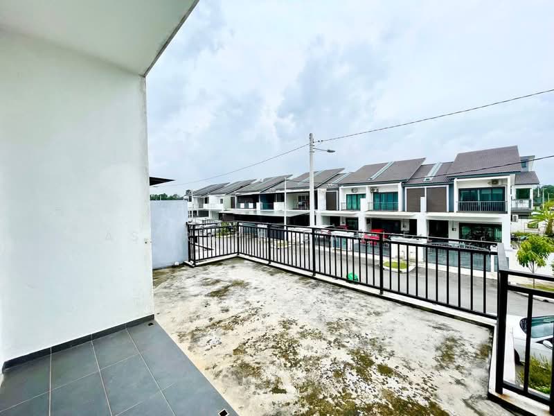 Rumah Teres 2 Tingkat untuk Dijual di Dengkil (Selangor) - Ashraff Daniel - PropertyGuru.com.my