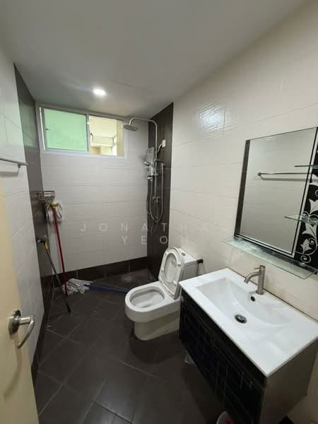 Service Residence for Rent at Saville @ Melawati - Jonathan Yeoh - Bathroom - PropertyGuru.com.my
