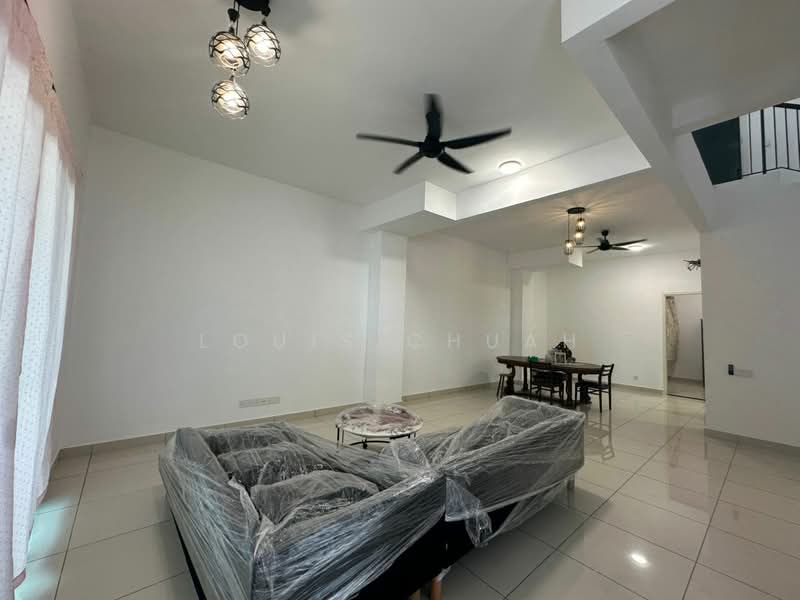 Rumah Teres untuk Disewa di Bandar Cassia (Batu Kawan) - Louis Chuah - Living Room - PropertyGuru.com.my