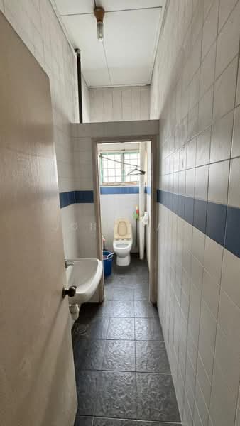 Shop / Office for Rent in Bandar Sri Damansara (Selangor) - John Lai - Bathroom - PropertyGuru.com.my