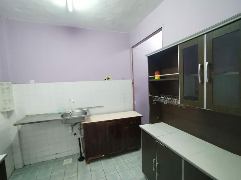 Apartment for Sale at Pandan Terrace Apartment - Chew Ken San - Kitchen - PropertyGuru.com.my