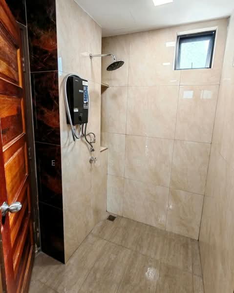 Kondominium untuk Disewa di Aman Heights Condominium - Evanslee . - Bathroom - PropertyGuru.com.my