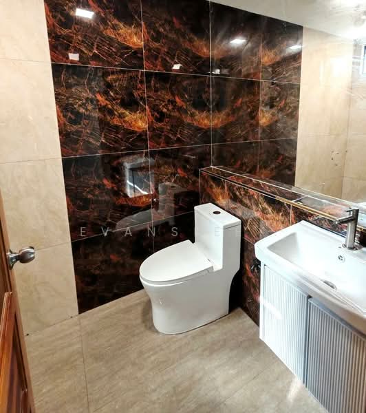 Kondominium untuk Disewa di Aman Heights Condominium - Evanslee . - Bathroom - PropertyGuru.com.my