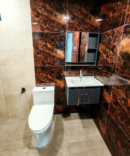 Kondominium untuk Disewa di Aman Heights Condominium - Evanslee . - Bathroom - PropertyGuru.com.my