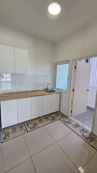 Condominium for Sale at The Holmes 1 - Wilson Ong - Kitchen - PropertyGuru.com.my