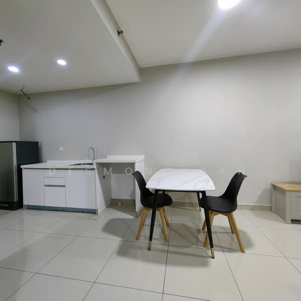 Servis Apartment untuk Disewa di Trefoil - Desmond Gan - Kitchen - PropertyGuru.com.my