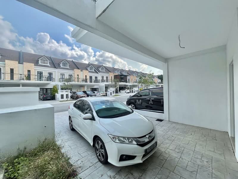 Rumah Teres 2 Tingkat untuk Dijual di Dengkil (Selangor) - Izzati Mat - Exterior - PropertyGuru.com.my