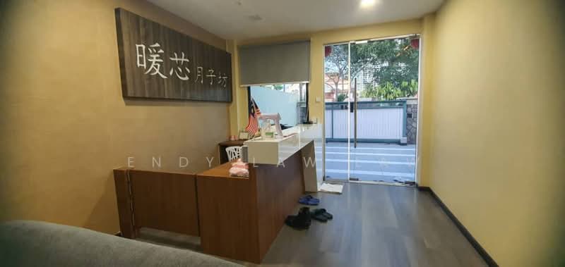 Link Bungalow for Sale in Taman Sentosa (Klang) - Endy Law Law - Entrance - PropertyGuru.com.my
