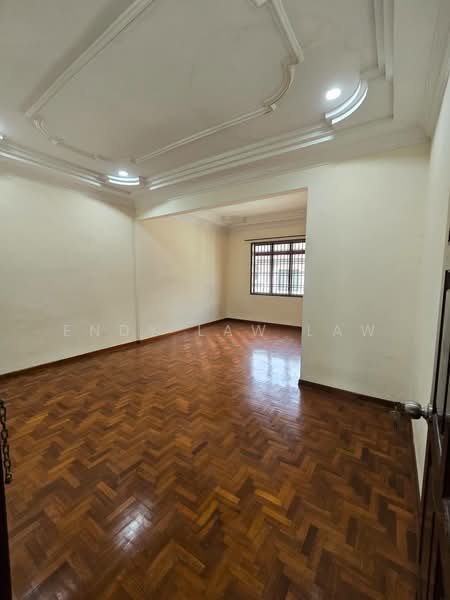 Link Bungalow for Sale in Taman Sentosa (Klang) - Endy Law Law - Living Room - PropertyGuru.com.my