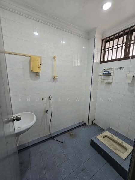 Link Bungalow for Sale in Taman Sentosa (Klang) - Endy Law Law - Bathroom - PropertyGuru.com.my