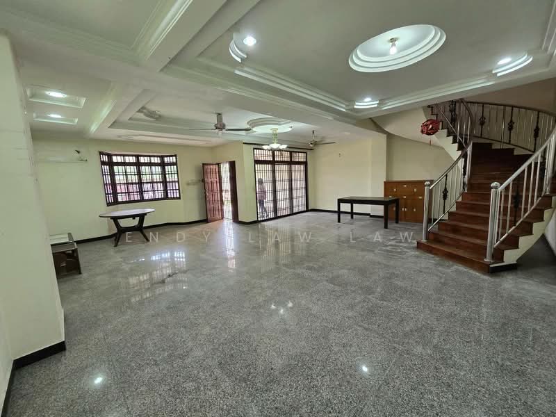 Link Bungalow for Sale in Taman Sentosa (Klang) - Endy Law Law - Living Room - PropertyGuru.com.my