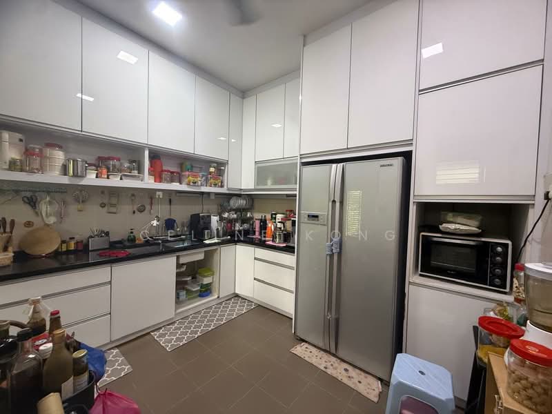 2-storey Terraced House for Sale in Bandar Kinrara Seksyen 6 (Bandar Kinrara) - Celine Kong - Kitchen - PropertyGuru.com.my