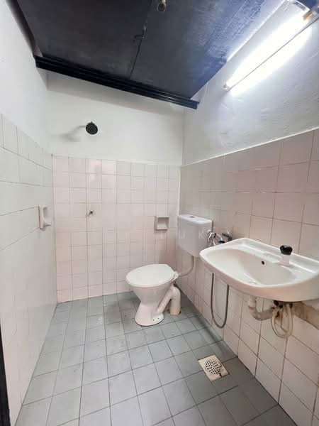 Apartment for Sale at Rajawali Apartment - SK Luk - Bathroom - PropertyGuru.com.my