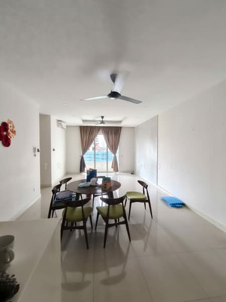 Servis Apartment untuk Dijual di United Point (Residensi Berpadu) - Tracy Choo - Dining Room - PropertyGuru.com.my