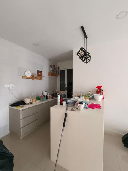 Servis Apartment untuk Dijual di United Point (Residensi Berpadu) - Tracy Choo - Kitchen - PropertyGuru.com.my