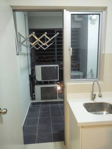 Servis Apartment untuk Dijual di Maxim Residences - Wesley Fu - Balcony - PropertyGuru.com.my