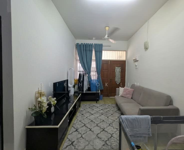1-storey Terraced House for Rent in Taman Seruling Emas (Sungai Jawi) - Geik Heok Lim - Living Room - PropertyGuru.com.my