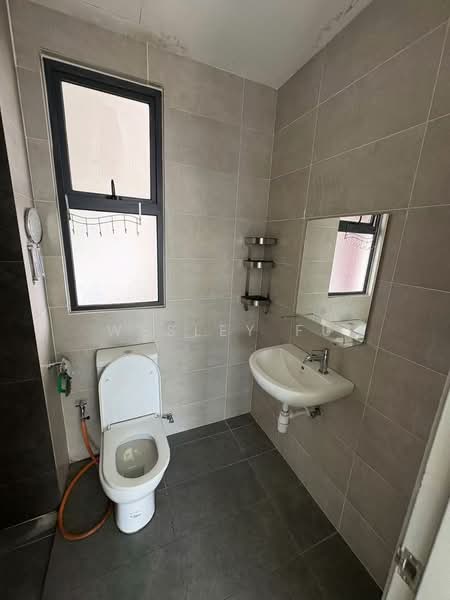 Kondominium untuk Dijual di Lido Residency - Wesley Fu - Bathroom - PropertyGuru.com.my