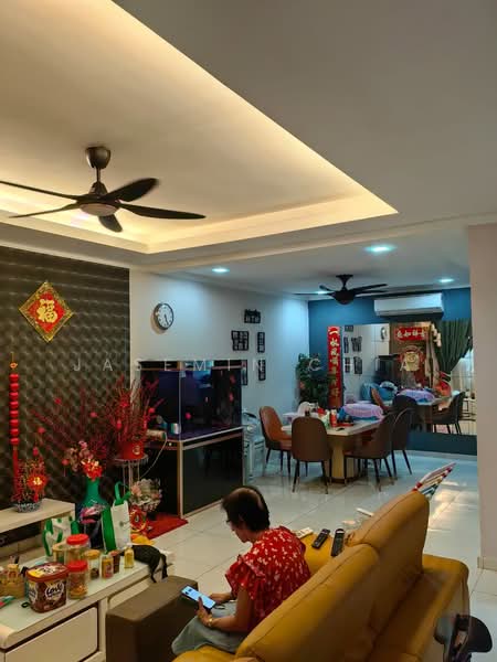 3-storey Terraced House for Sale in Taman Fadason (Kepong) - Jasemin Chia - Living Room - PropertyGuru.com.my