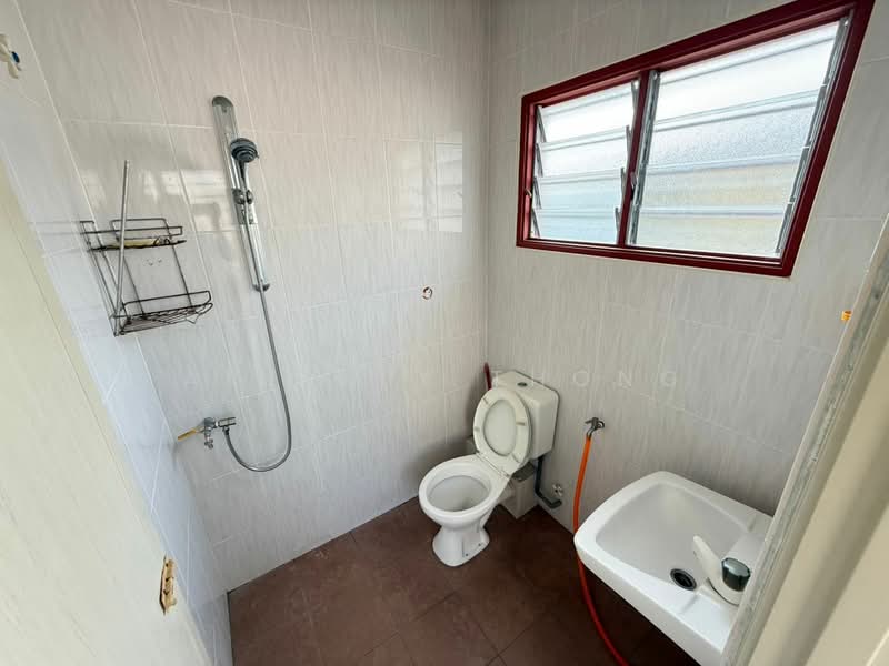 Rumah Teres 2 Tingkat untuk Dijual di Taman Rasi (Menglembu) - Ainsley Thong - Bathroom - PropertyGuru.com.my