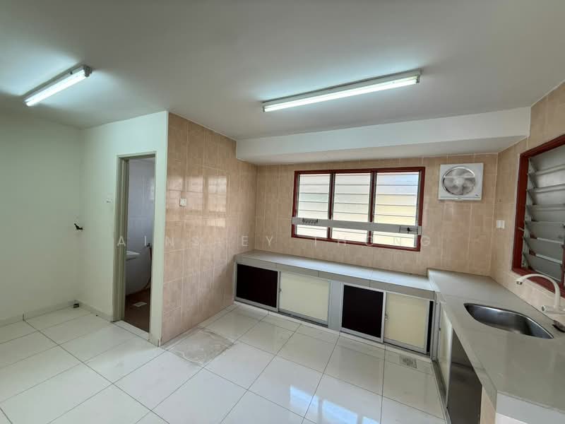 Rumah Teres 2 Tingkat untuk Dijual di Taman Rasi (Menglembu) - Ainsley Thong - Kitchen - PropertyGuru.com.my