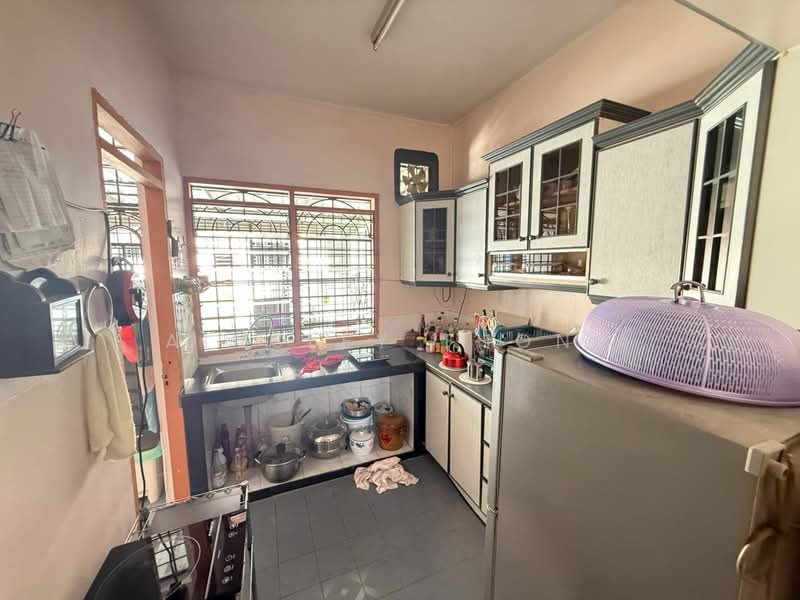 Rumah Teres 1.5 Tingkat untuk Dijual di Bercham (Ipoh) - Ainsley Thong - Kitchen - PropertyGuru.com.my