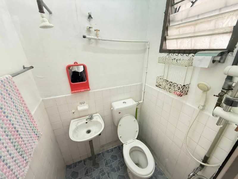 Rumah Teres 1.5 Tingkat untuk Dijual di Bercham (Ipoh) - Ainsley Thong - Bathroom - PropertyGuru.com.my