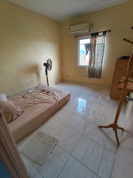 Flat for Rent at Apartment Minang Ria 1 - Shirley Chan - Bedroom - PropertyGuru.com.my