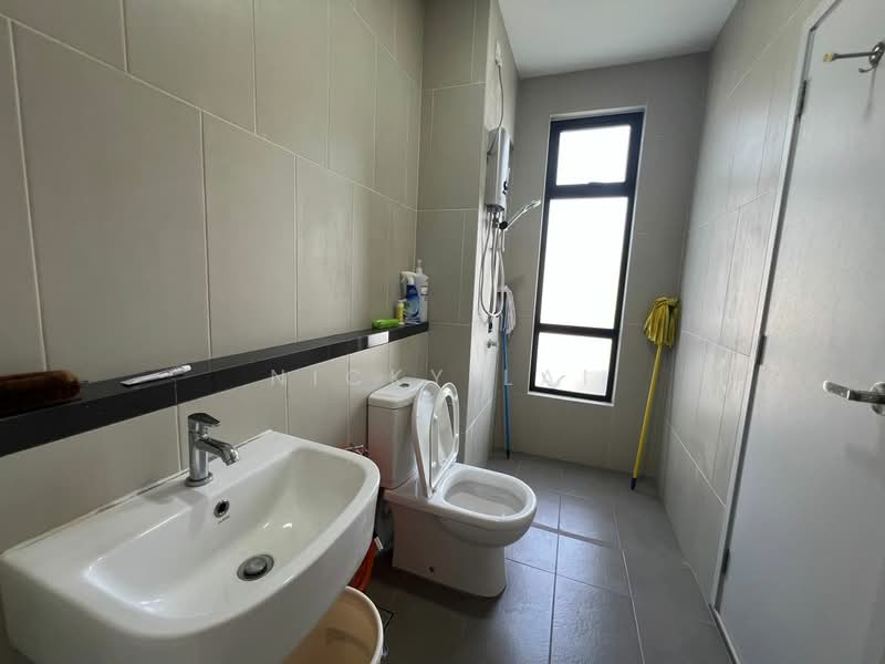 Semi-Detached House for Sale in Kota Emerald (Rawang) - Nicky Lai - Bathroom - PropertyGuru.com.my
