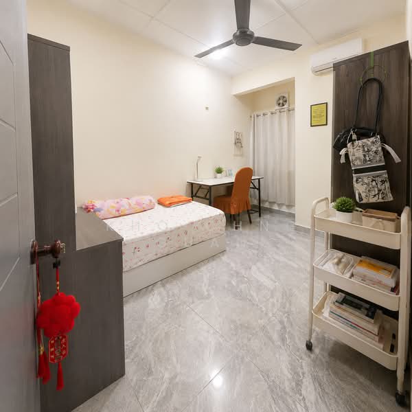 Semi-Detached House for Sale in Bandar Country Homes (Rawang) - Kho Chng Guan - Bedroom - PropertyGuru.com.my