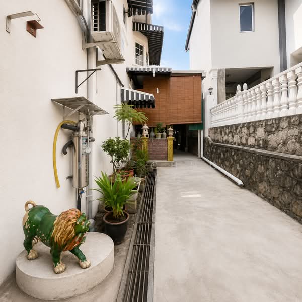 Semi-Detached House for Sale in Bandar Country Homes (Rawang) - Kho Chng Guan - Exterior - PropertyGuru.com.my