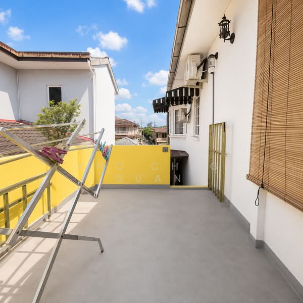 Semi-Detached House for Sale in Bandar Country Homes (Rawang) - Kho Chng Guan - Balcony - PropertyGuru.com.my